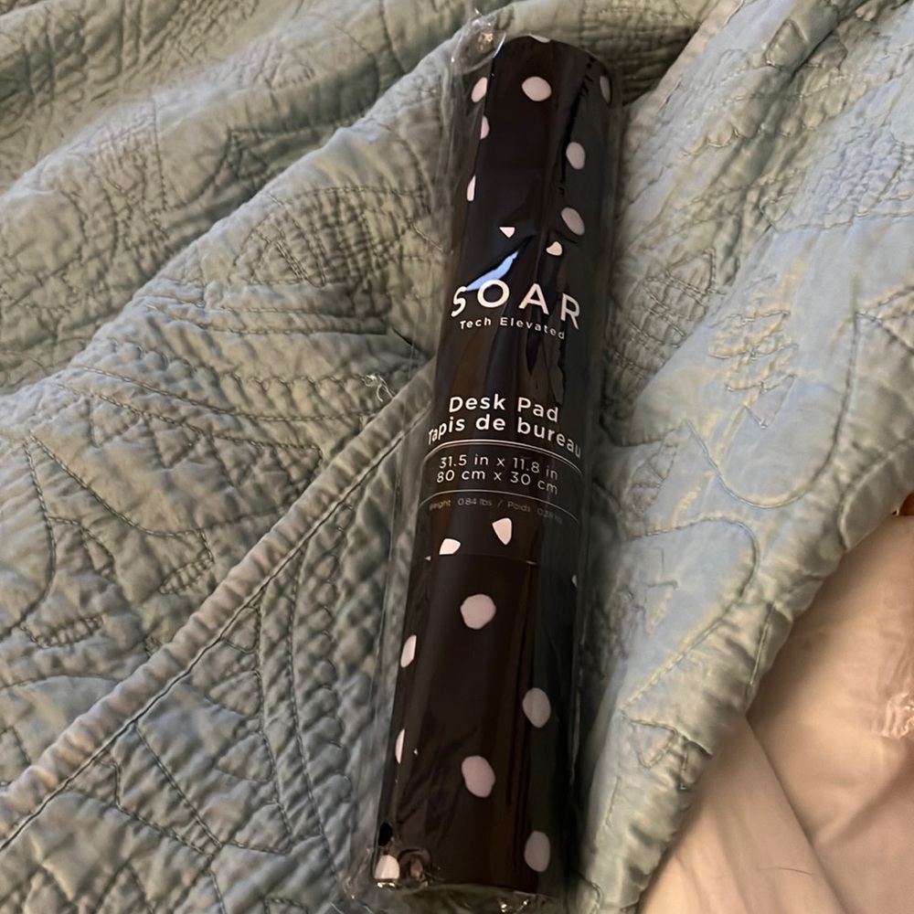 NWT Soar Polka Dot Desk Roll - Picture 2 of 5